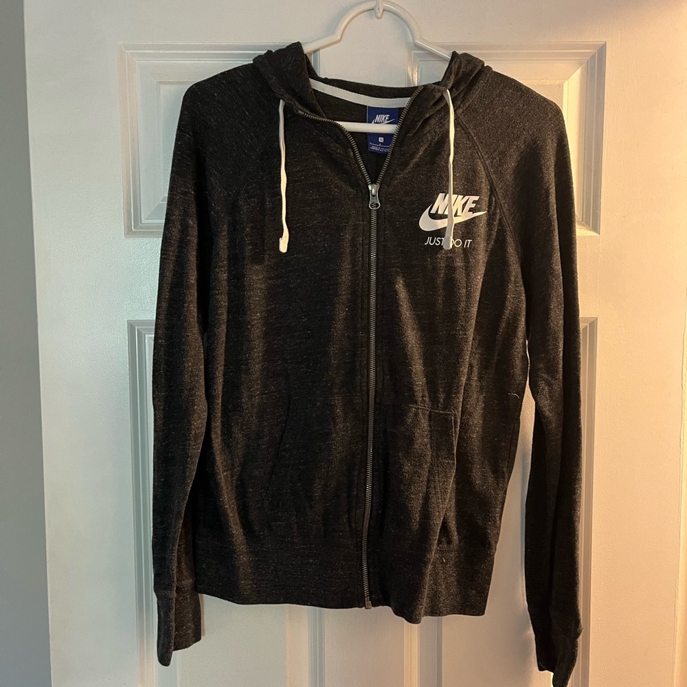 Women’s Nike full zip sweatshirt